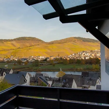 T. Muellers | Nr. 1 Appartamento Kövenig