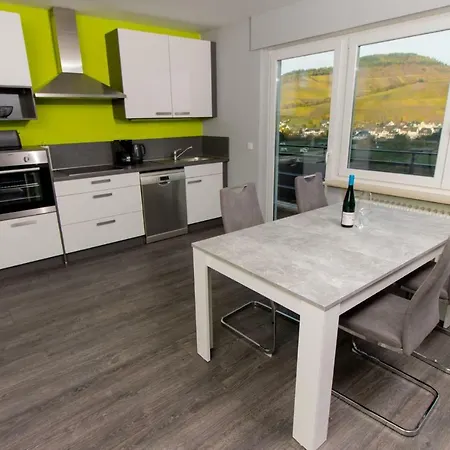 T. Muellers | Nr. 1 Kövenig